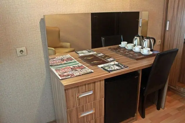 Çift Kişilik, Şehir Manzaralı