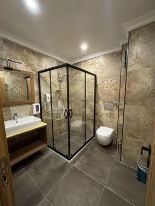Triple, Şehir Manzaralı