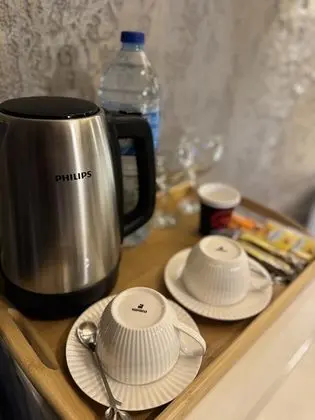 Odada yemek servisi