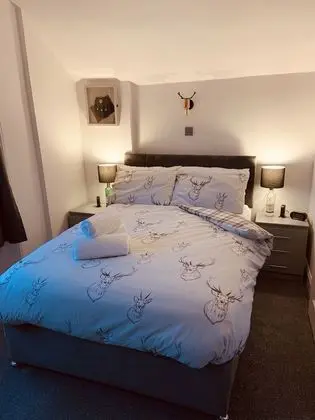 City Tek Büyük Yataklı Oda