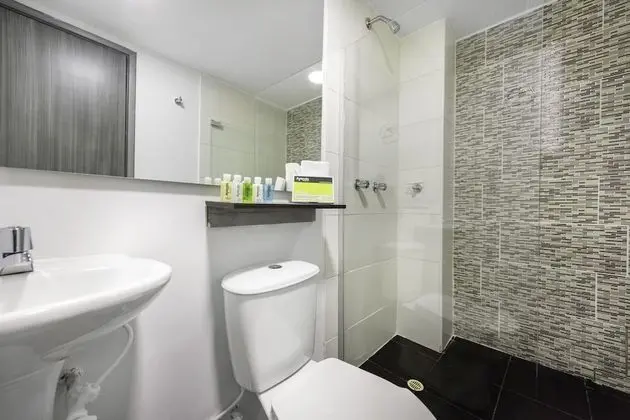 Dört Kişilik Oda, Özel Banyo