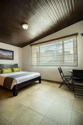 Standard Tek Büyük Yataklı Oda