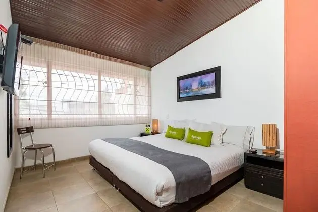 Standard Tek Büyük Yataklı Oda