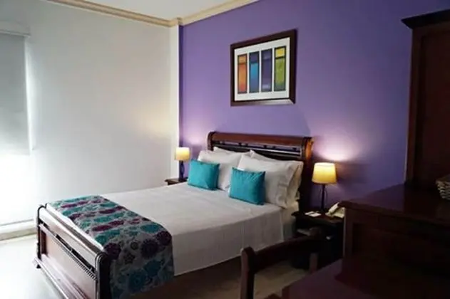 Oda, 1 Çift Kişilik Yatak, Sigara İçilmez