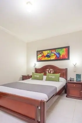 Standard Tek Büyük Yataklı Oda