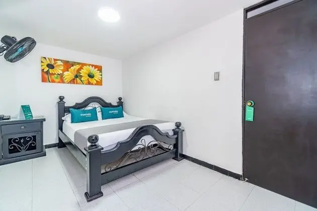 Standard Tek Büyük Yataklı Oda