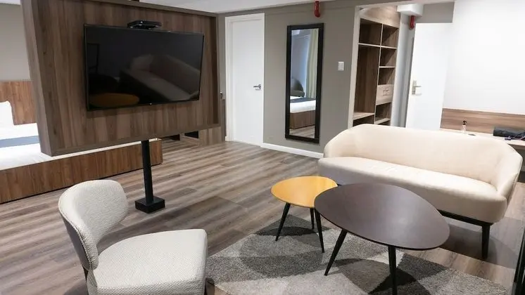 Deluxe Stüdyo Süit