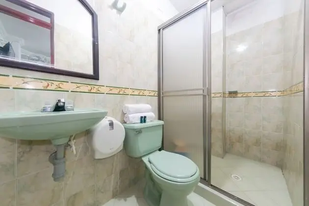 Üç Kişilik Oda