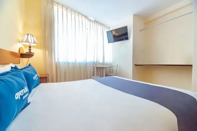Standard Tek Büyük Yataklı Oda