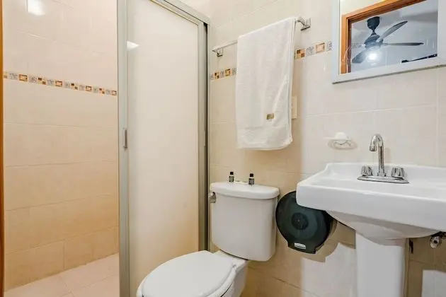 Standard Tek Büyük Yataklı Oda