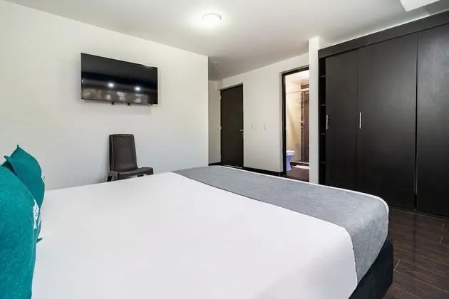 Standard Tek Büyük Yataklı Oda