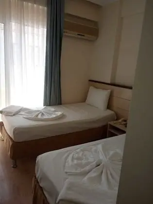 Basic İki Ayrı Yataklı Oda