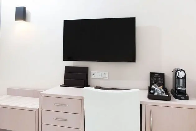 Deluxe Tek Büyük veya İki Ayrı Yataklı Oda, Avlu Manzaralı