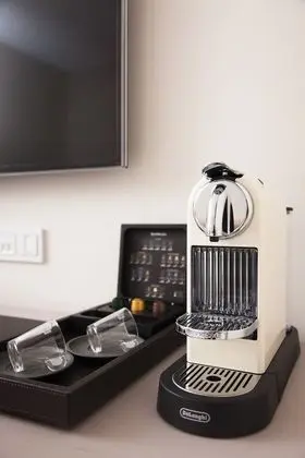 Deluxe Tek Büyük veya İki Ayrı Yataklı Oda, Avlu Manzaralı