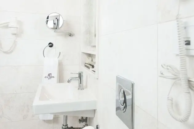 Deluxe Tek Büyük veya İki Ayrı Yataklı Oda, Avlu Manzaralı