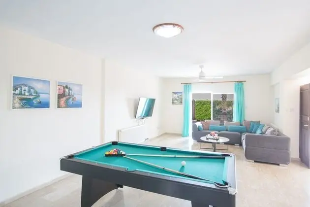 Villa, 4 Yatak Odası, Balkon