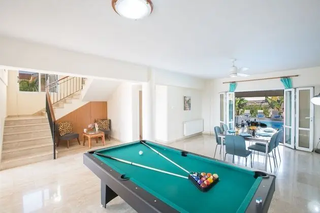 Villa, 4 Yatak Odası, Balkon