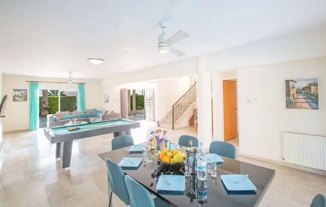 Villa, 4 Yatak Odası, Balkon
