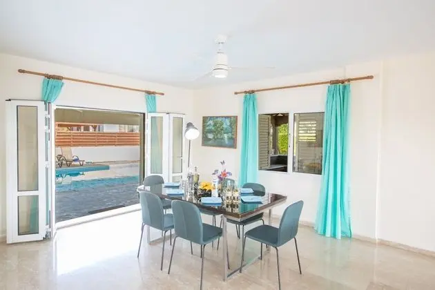 Villa, 4 Yatak Odası, Balkon