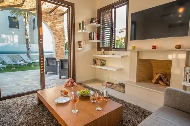 Deluxe Villa