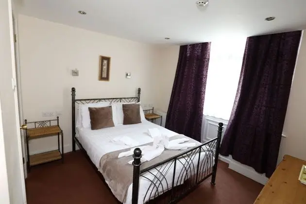 Standard Tek Büyük Yataklı Oda