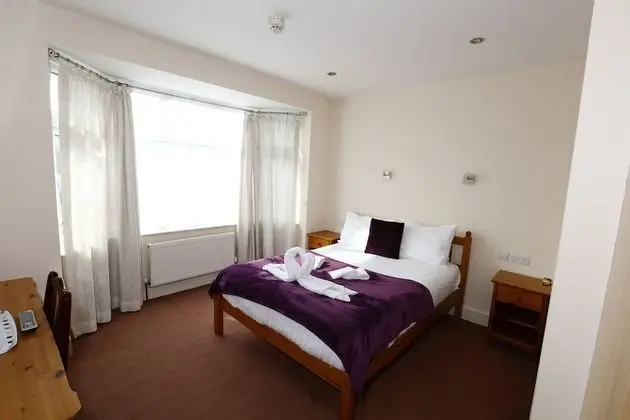 Standard Tek Büyük Yataklı Oda