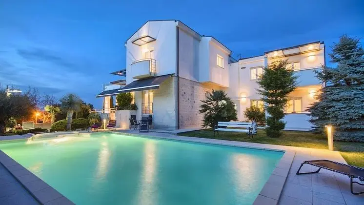 Villa, Birden Çok Yatak