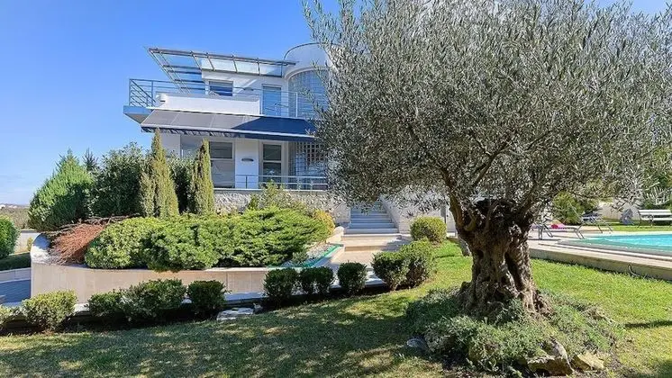 Villa, Birden Çok Yatak