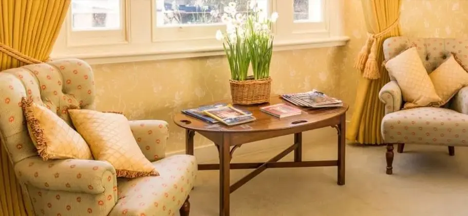 Luxury Tek Büyük Yataklı Oda, Bahçe Manzaralı (Walnut)