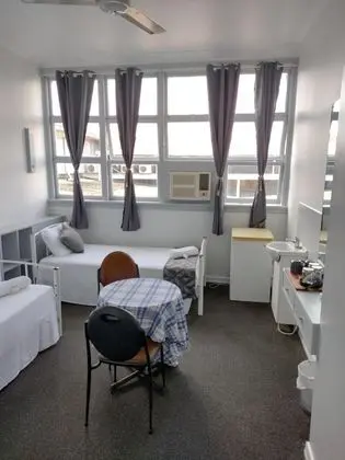 İki Ayrı Yataklı Oda, Ortak Banyo
