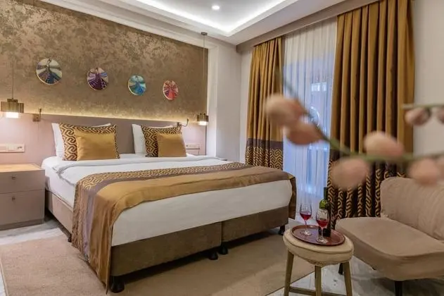 Connection Room, Şehir Manzaralı