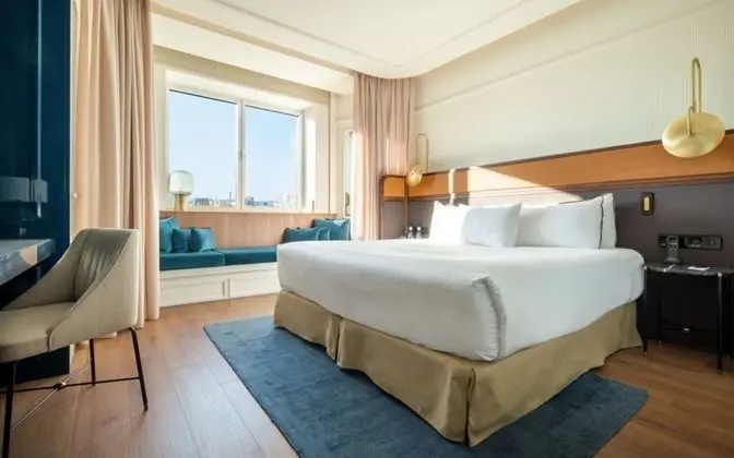 Premium Büyük Yataklı Tek Kişilik Oda, Şehir Manzaralı
