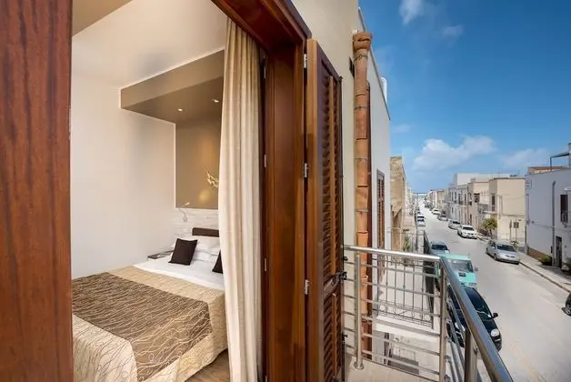 Tek Büyük Yataklı Oda, Balkon