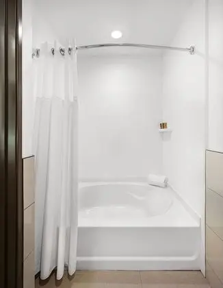 Deluxe Tek Büyük Yataklı Oda, 2 Büyük (Queen) Boy Yatak