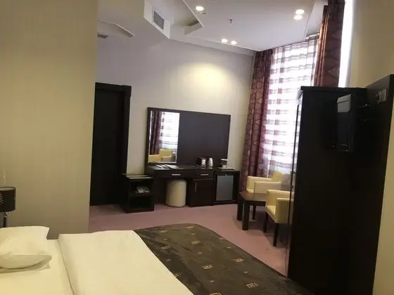 Comfort Büyük Yataklı Tek Kişilik Oda