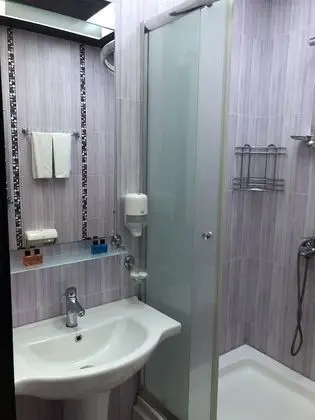 Comfort Büyük Yataklı Tek Kişilik Oda