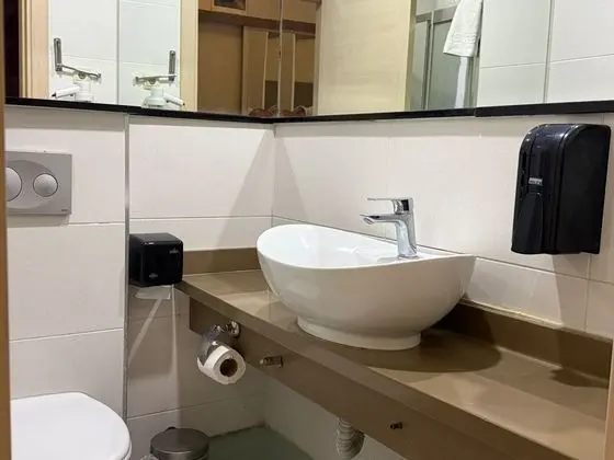 Standart Üç Kişilik Şehir manzarası Oda