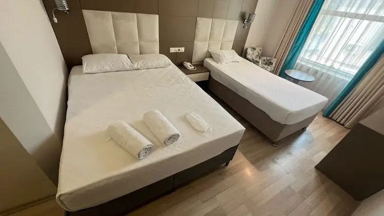 Standart Üç Kişilik Şehir manzarası Oda