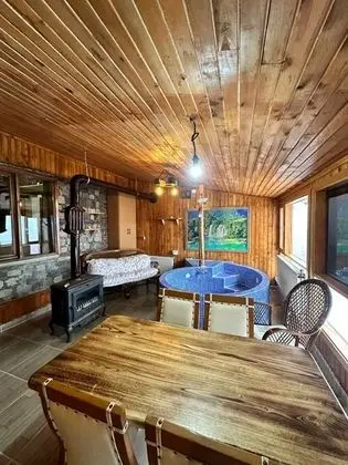 Taş Ev, Dağ Manzaralı, Şömineli