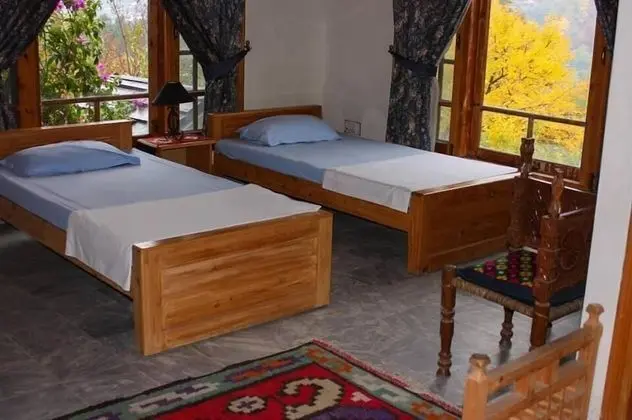 Standard Tek Büyük veya İki Ayrı Yataklı Oda