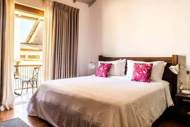 Deluxe Tek Büyük Yataklı Oda, Balkon, Avlu