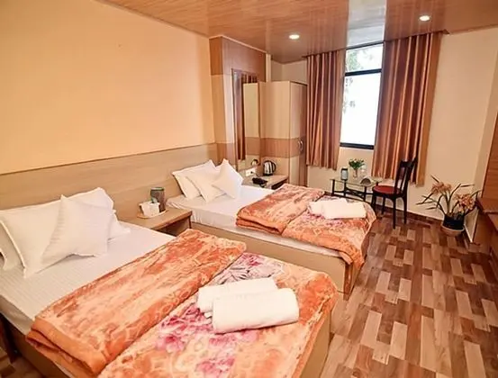 Premium Tek Büyük Yataklı Oda