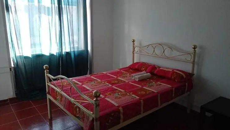 Tek Büyük Yataklı Oda, Ortak Banyo (4)