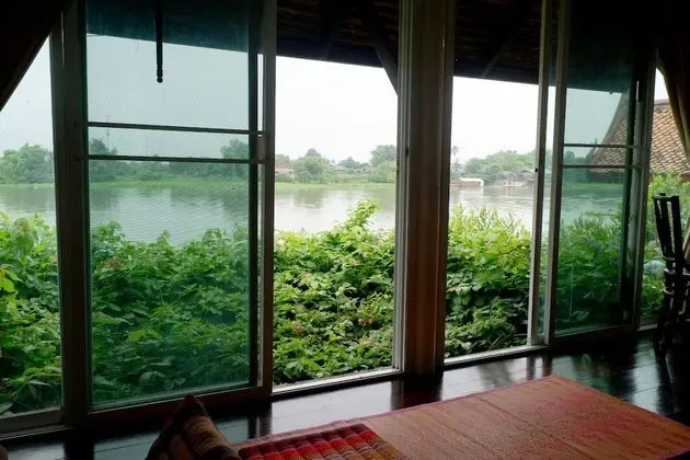 Deluxe Oda (River Front)