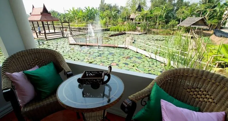 Deluxe Oda (River View)