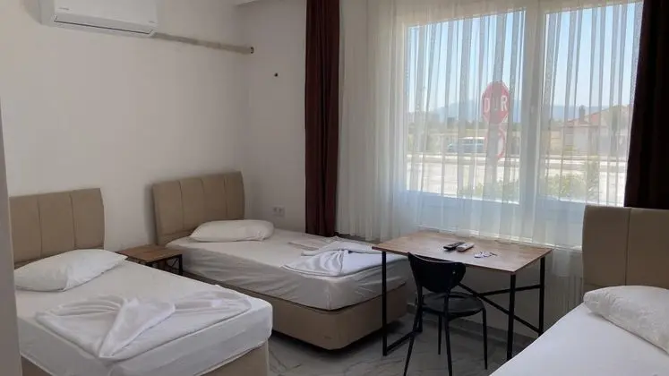 Triple Oda - Üç Ayrı Yataklı , Şehir Manzaralı