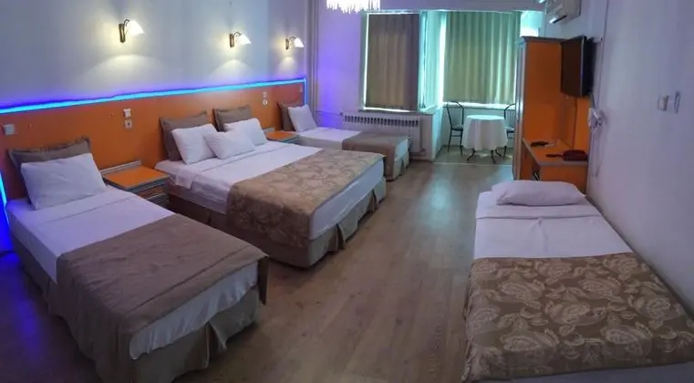 Aile Odası, Şehir Manzaralı