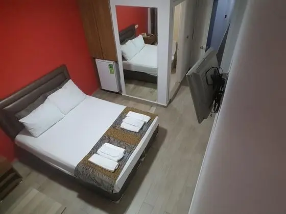 Tek Büyük veya İki Ayrı Yataklı Oda