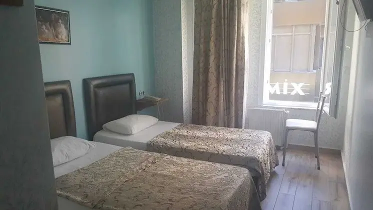 Tek Büyük veya İki Ayrı Yataklı Oda