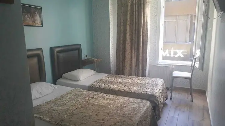 Tek Büyük veya İki Ayrı Yataklı Oda